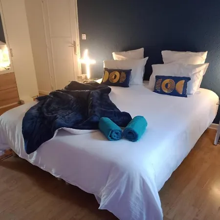 Grande Maison En Pierre Au Coeur Du Village Provencal Du Xie Siecle 10 Personnes Сasa de vacaciones Saint-André-de-Roquepertuis