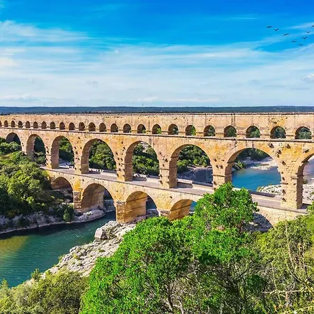 Grande Maison En Pierre Au Coeur Du Village Provencal Du Xie Siecle 10 Personnes *