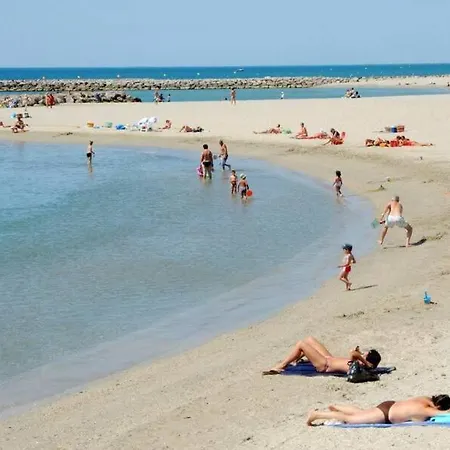 Сasa de vacaciones Grande Maison En Pierre Au Coeur Du Village Provencal Du Xie Siecle 10 Personnes *