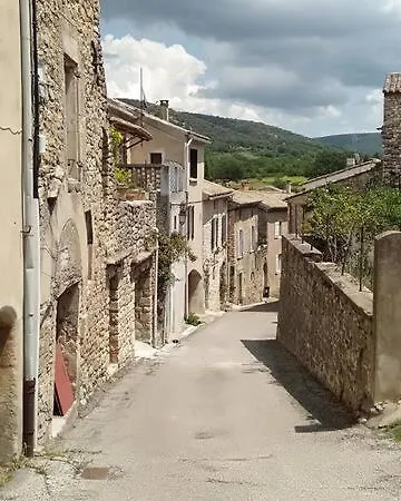 Grande Maison En Pierre Au Coeur Du Village Provencal Du Xie Siecle 10 Personnes Сasa de vacaciones