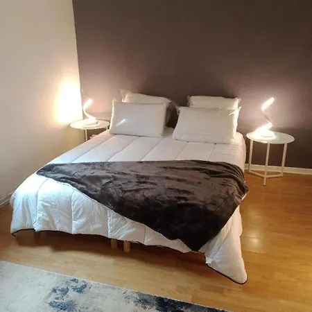 Grande Maison En Pierre Au Coeur Du Village Provencal Du Xie Siecle 10 Personnes *