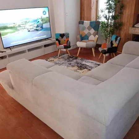 Grande Maison En Pierre Au Coeur Du Village Provencal Du Xie Siecle 10 Personnes