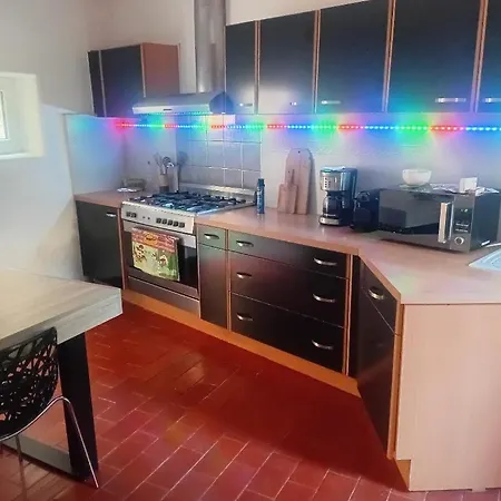Grande Maison En Pierre Au Coeur Du Village Provencal Du Xie Siecle 10 Personnes Feriehus *