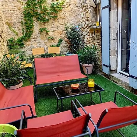 Сasa de vacaciones Grande Maison En Pierre Au Coeur Du Village Provencal Du Xie Siecle 10 Personnes