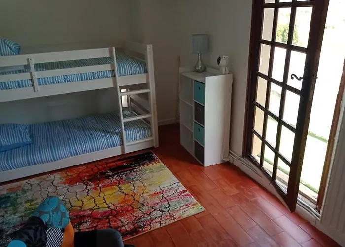 Grande Maison En Pierre Au Coeur Du Village Provencal Du Xie Siecle 10 Personnes بيت للعطل