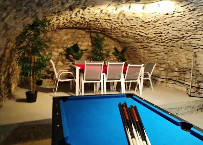 Grande Maison En Pierre Au Coeur Du Village Provencal Du Xie Siecle 10 Personnes * Saint-André-de-Roquepertuis